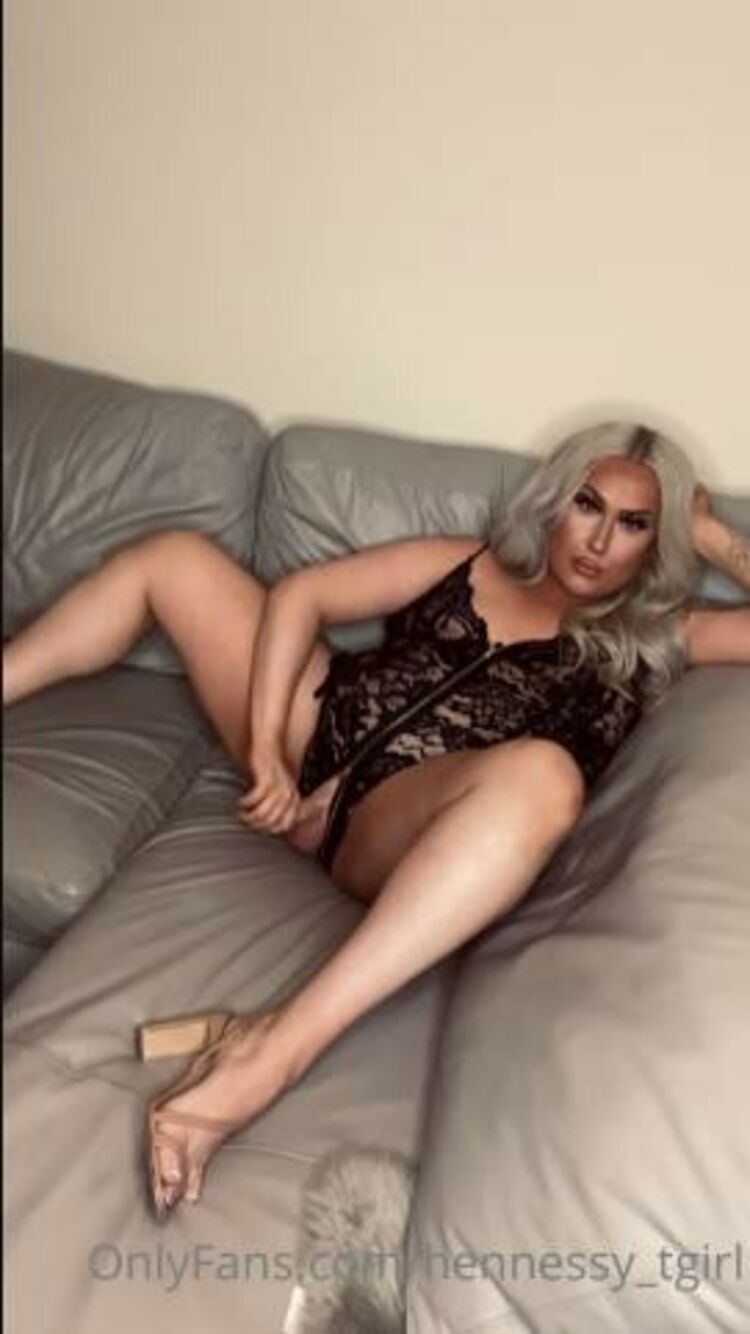 Hennessy - hennessy tgirl / Onlyfans Hennessytgirl - imagine weve just argued your grumpy with me and i start playing just to tease you 27-01-2021 - OnlyFans