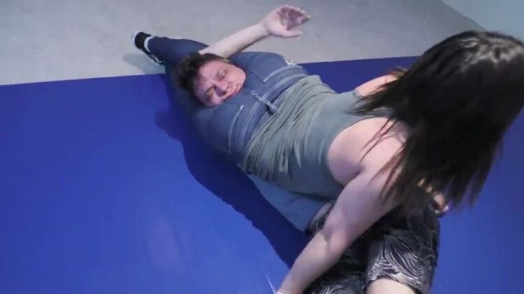 Brutal Beauties – Tilly Makes Sure He Says Sorry – Fetish, wrestling