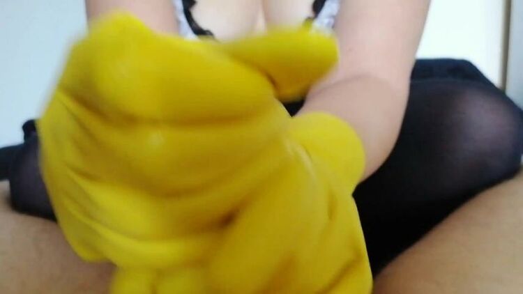 Jerked off my Boss after washing the dishes (Still wearing rubber gloves)