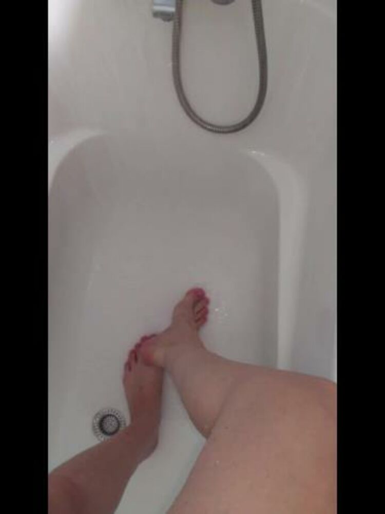 Rachel Sparks - iamrachelsparks / Onlyfans Iamrachelsparks - video my feet making music in the shower foot footfetish findom femdom 30-05-2018 - Foot