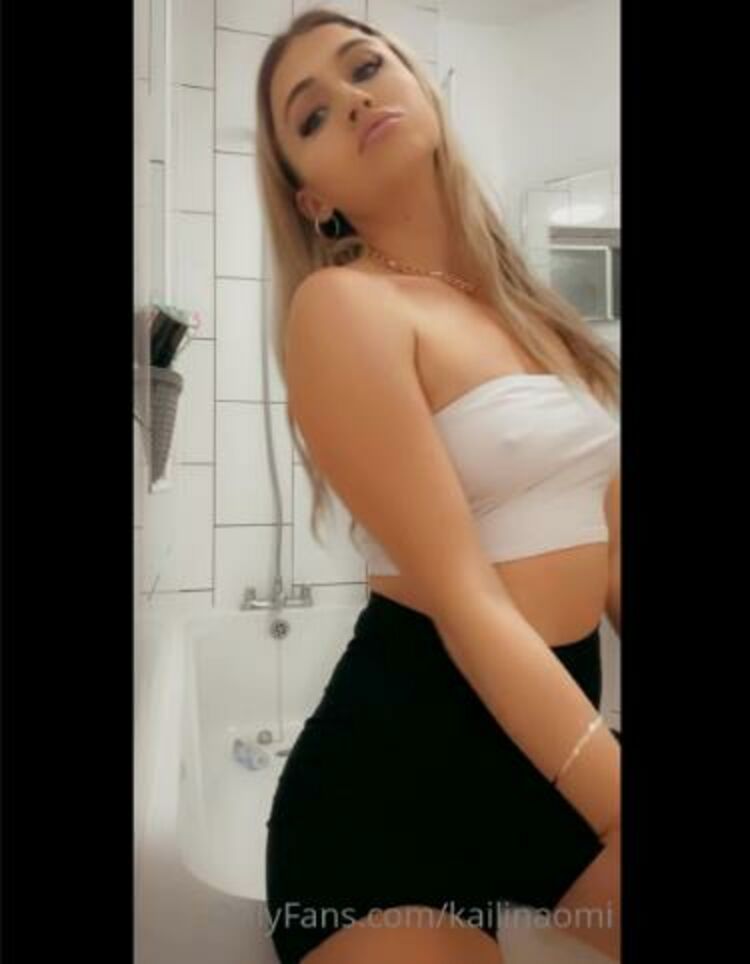 Kaili Naomi / Onlyfans Kailinaomi - im horny send a pic of your dick with a tip for a rating out of or a tip 07-09-2020 - OnlyFans