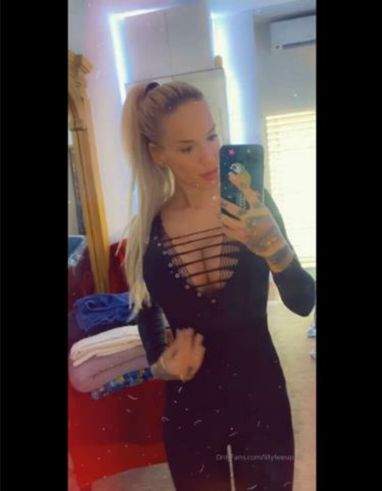 Lillyfee Squirt / Onlyfans Lillyfeesquirt - im going shopping now do you like my outfit 21-02-2020 - Fitness