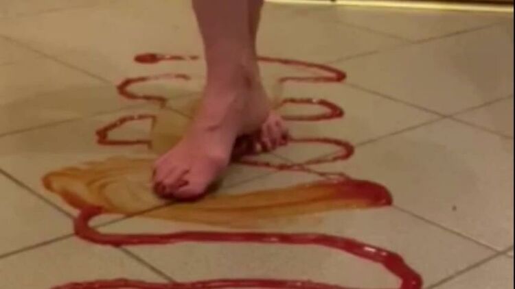 Ketchup for your foot(porn)