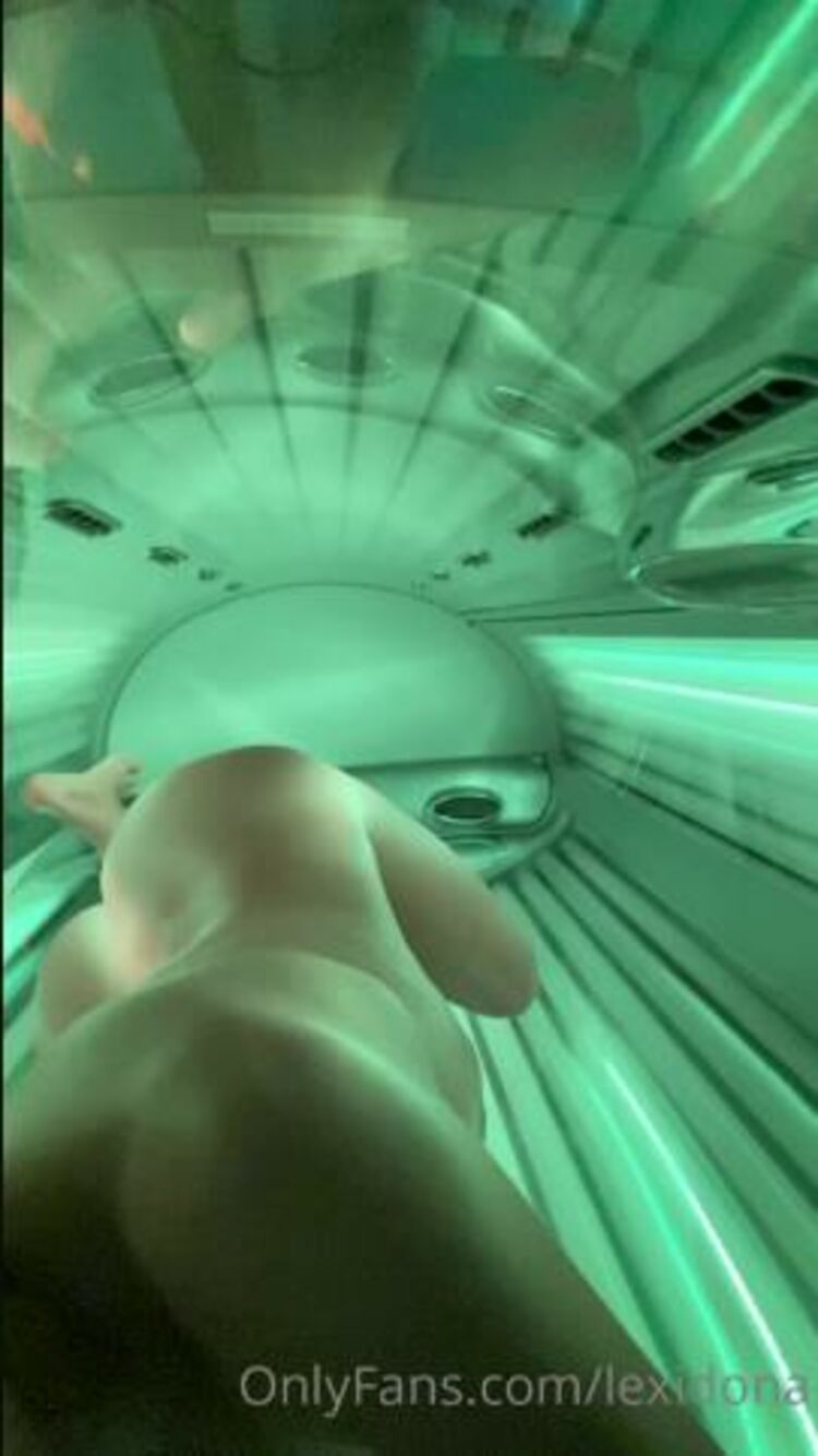 LexiDona / Onlyfans Lexidona - solarium 09-06-2021 - Fetish