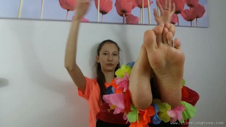 I Love Long Toes - Feet and flowers