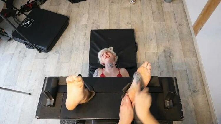 FrenchTickling – Roxy Sin Punished To Tears On Her Unbearably Ticklish Feet