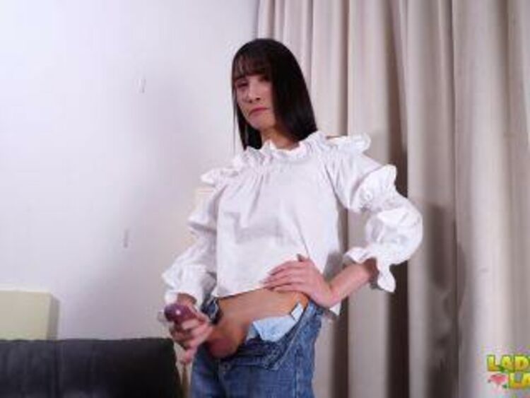 Ladyboy-Ladyboy presents Pooh Makes Herself Cum!