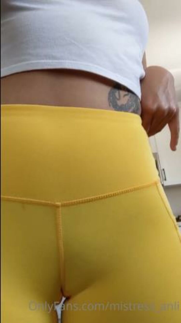 An Li - mistress anli / Onlyfans Mistressanli - the best way you can show your gratitude for this camel toe tease is in tips 12-07-2020 - Cameltoe