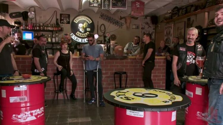 Mz Berlin, Candela – Busty Blonde Candela X Submits In Biker Bar – Public Disgrace – Hd 720P