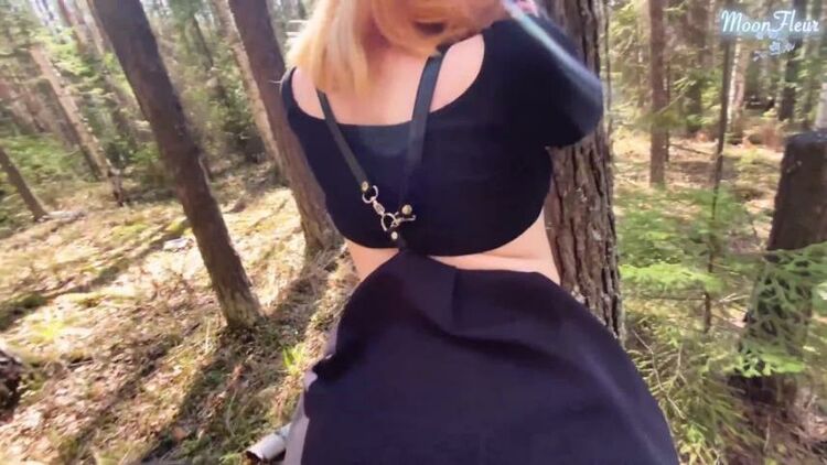 Redhead Deep Sucking And Doggystyle Fucking In The Forest