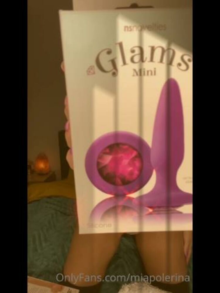 VitaminMia / Onlyfans Vitaminmia - new toys one happy girl 03-08-2020 - Girl