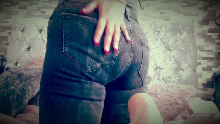 MISTRESS LAURA COAST – My Big Bouncy Arse In Tight Denim Jeans Is Enough To Turn You Into A Wet Mess – Femdom Pov