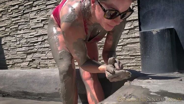 Goddess Alexandra Snow - New Zealand Mud Bath