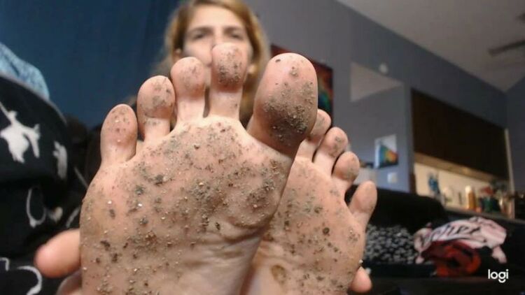 PrincessCica – Clean My Filthy Feet Perv – Femdom Pov, Footworship