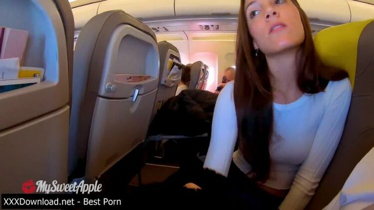 xxxdownload.net - Amateur - Risky Blowjob In A Plane to Berlin [FullHD 1080p]