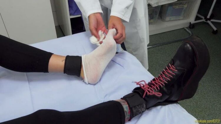 BizarreInterrogationsFootTickle – Suzy One Shoe Extreme Foot Tickle Therapy at the Clinic