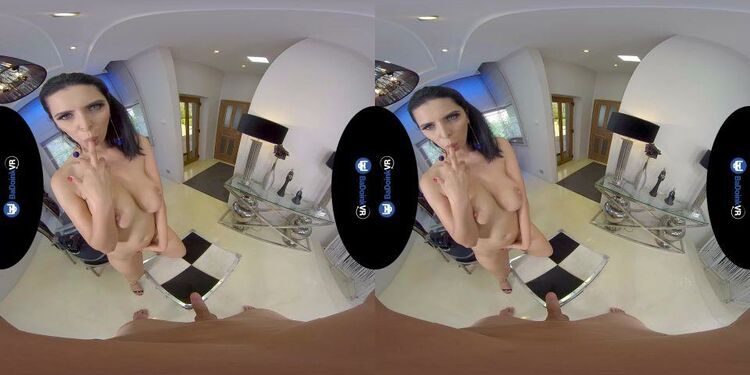 The MILF Queen - Kira Queen Oculus Rift