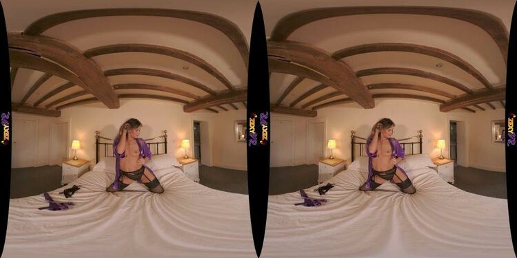 The Tease In Purple - Louise T Gear vr