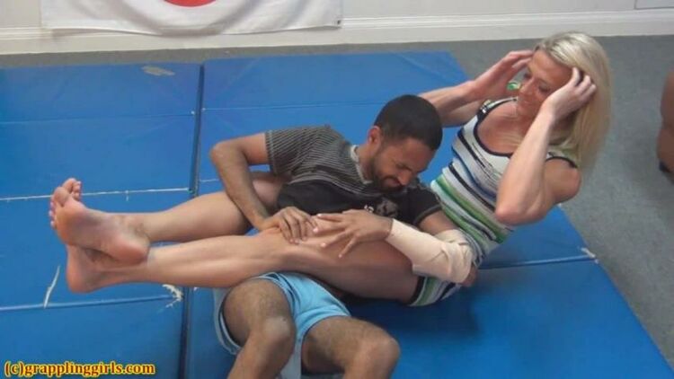 Grappling Girls - NikkiJ - GGAmazons11