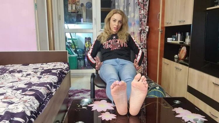 Kinkyporncpl – Sneakers Soles and Jeans Fetish – Femdom Pov