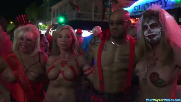 Fantasy fest flashing women - Bisexual