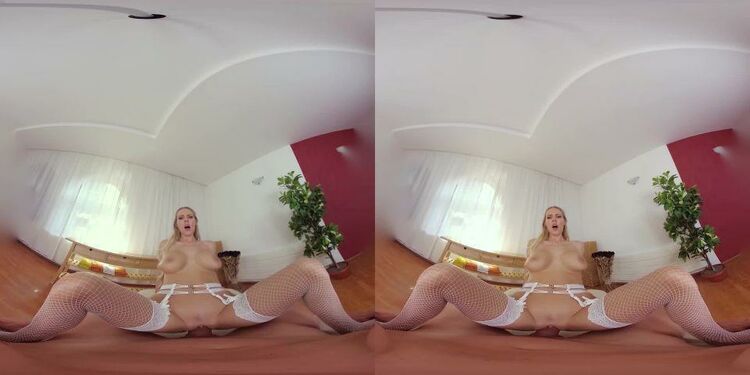 VR 349 - Tits and Lingerie Smartphone