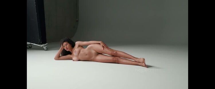 Hegre - Teti Nude Shoot [SD 480p]