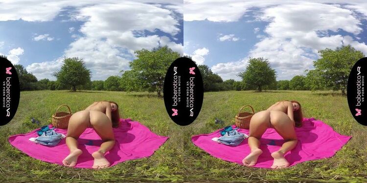 Ornela Morgan Fucks Her Pussy With A Toy At The Picnic Smartphone