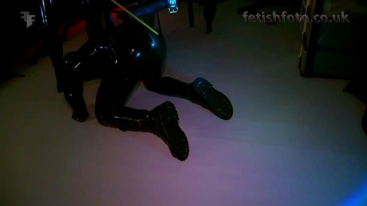 7957 Gimp Foot Worship In Latex Dungeon - Hannah