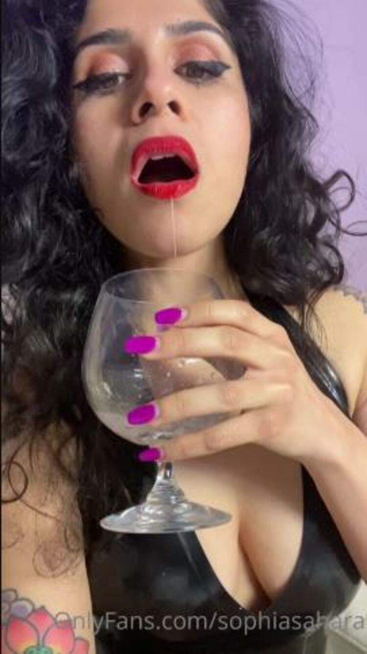 Sophiasaharafree - Mistress Sophia Sahara / Onlyfans Mistresssophiasahara - happy new years boys final part of this weeks slut training learning to take my spit 01-01-2021 - Fetish