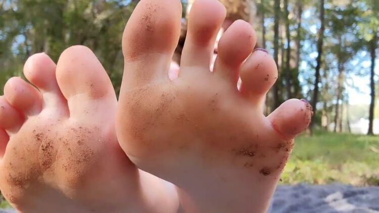 TinyFeetTreat – Jerk Off On Sexy Lumberjacks Dirty Feet – Footjob, Footworship