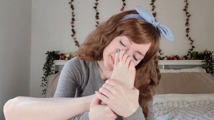 TinyFeetTreat – Reluctant Stepd_ughter Gives You Footjob – Fetish, Femdom Pov