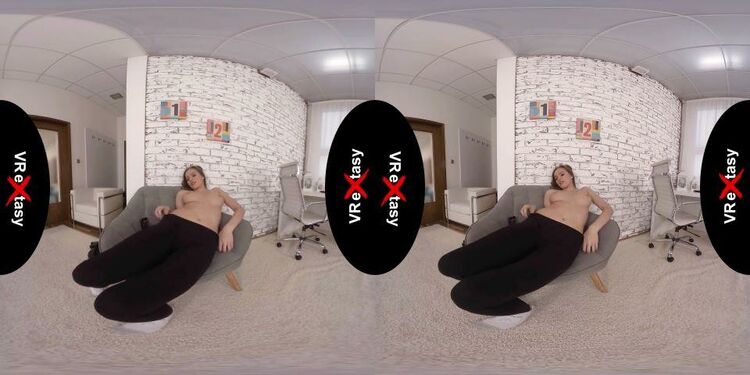 Virtual Girlfriend