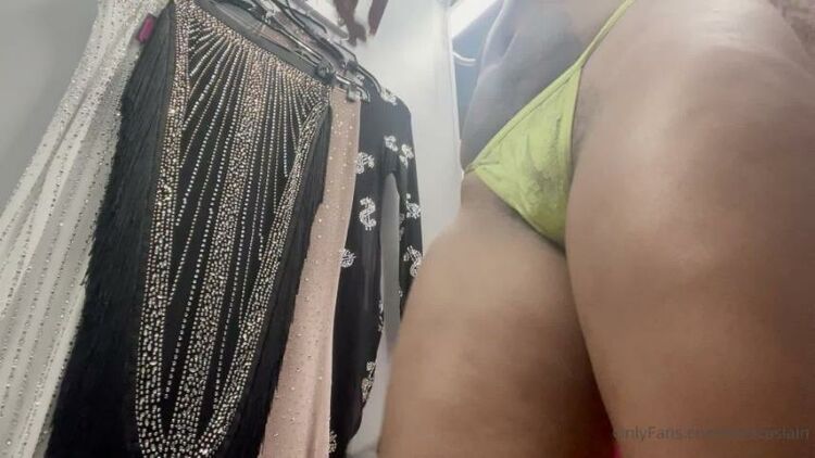 Lotus Lain - itslotuslain / Onlyfans Itslotuslain - join me in the fitting room part 07-10-2021 - Fitness