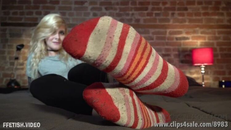 Dreamgirls In Your Face - MikailaS Smelly Toes