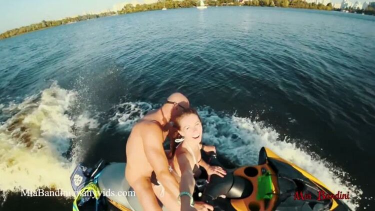 Modelhub - Mia Bandini - Public ass to throat ride on the jet ski [FullHD 1080p]