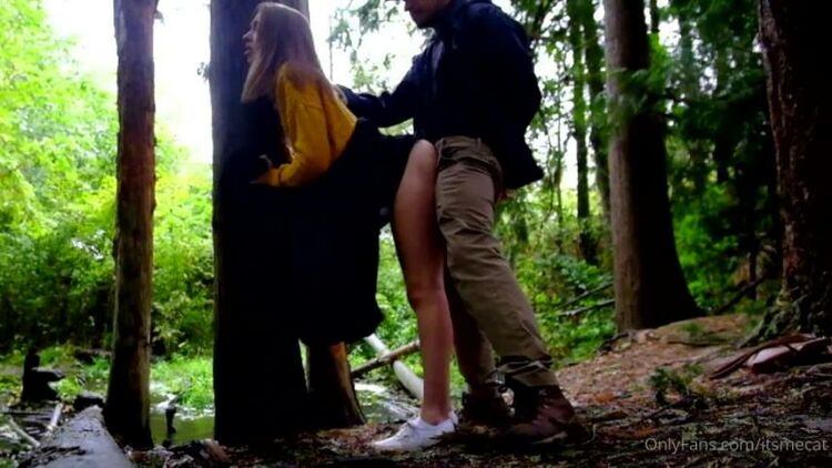 itsmecat Amateur  Outdoor Sextape in the Forrest