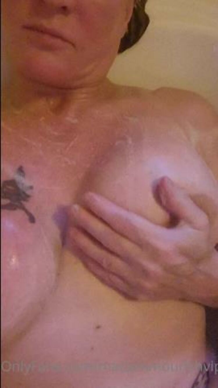 Madammourishvip / Onlyfans - i need taking so bad daddy take your slutty whore and squirt all over her tits 26-12-2021 - Tits