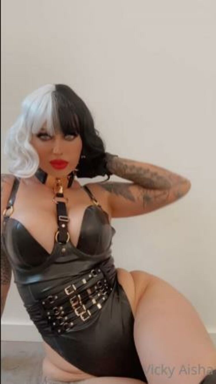 Vicky Aisha / Onlyfans Vickyaisha - wanna see the rest of this video theres a whole lot of latex and a whole lotta ass 17-09-2021 - Ass