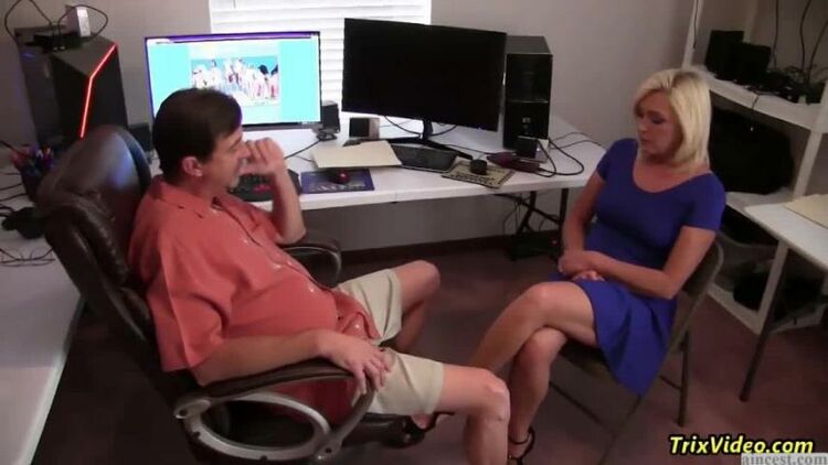 Paris Rose – Mommy/Son Caught at the Office HD 720p