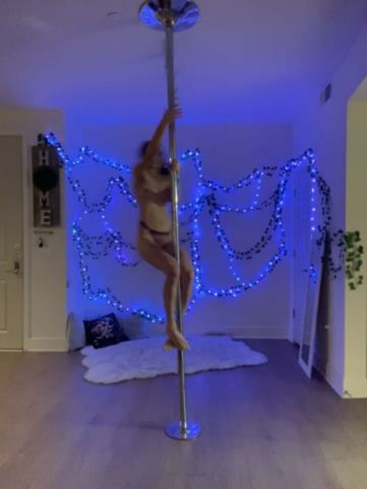 Nicolle Snow / Onlyfans Nicollesnow - can i be your private dancer 19-02-2021 - Fetish