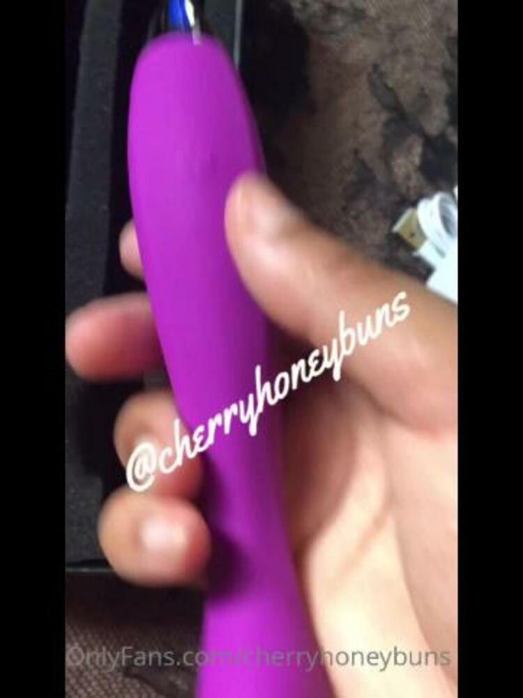 Princess Cherry - cherryhoneybuns / Onlyfans Cherryhoneybuns - i dont think i posted about my new toy i know you wanna see me use it zaddy 12-07-2020 - Princess