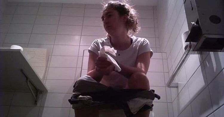 Voyeur – Swiss Toilet 6