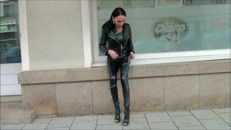 Boot worship ibicella femdom femdom porn | Fetischclip privat Nr.161 | jerk off instruction