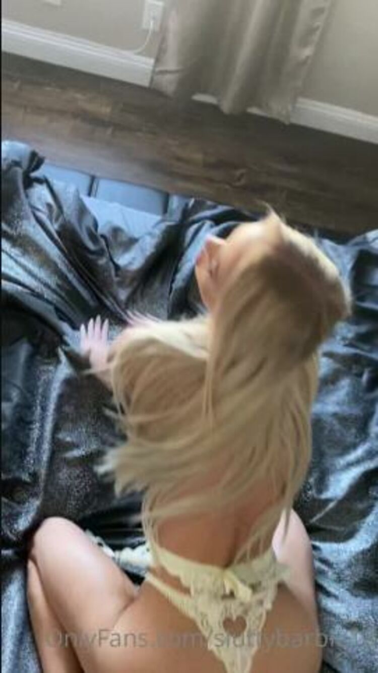 Badlittlebarbie18 - barbie / Onlyfans Badlittlebarbie - whats your favorite color mine is the cum white shade 26-04-2021 - Bisexual