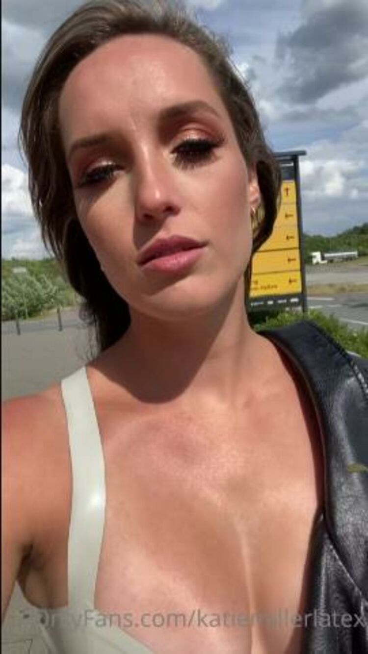 JOI-Porn.com katiemillerlatex - Just walking around like this