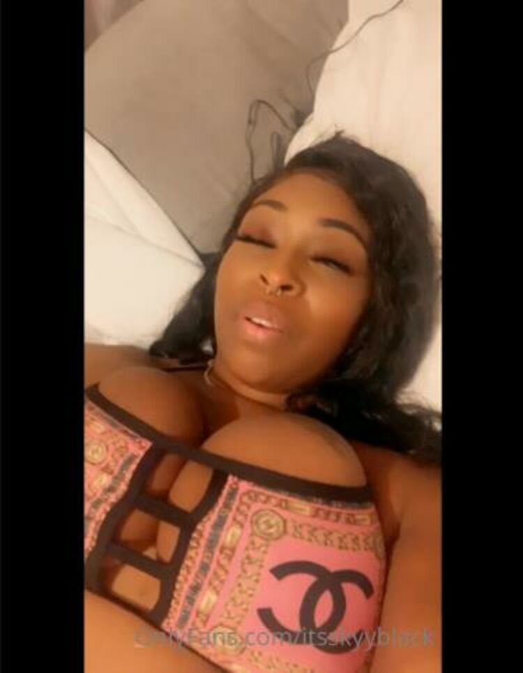 Skyy Black - itsskyyblack / Onlyfans Itsskyyblack - me and lawdmercy 26-11-2020 - Fetish