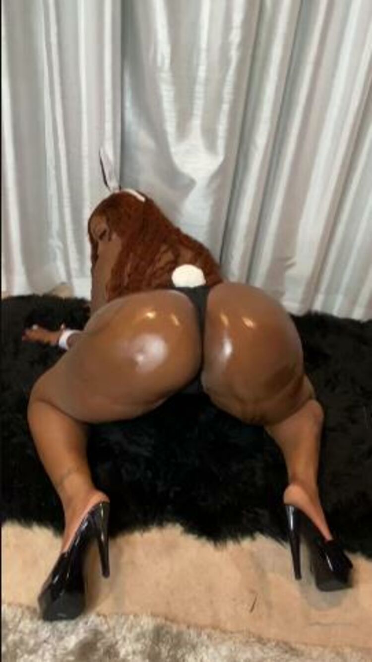 Skyy Black - itsskyyblack / Onlyfans Itsskyyblack - easter cumming can i be your bunny 06-04-2020 - Black