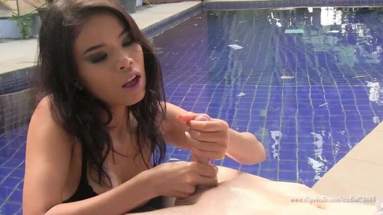 Pool Handjob – Asian Girl Katsumi