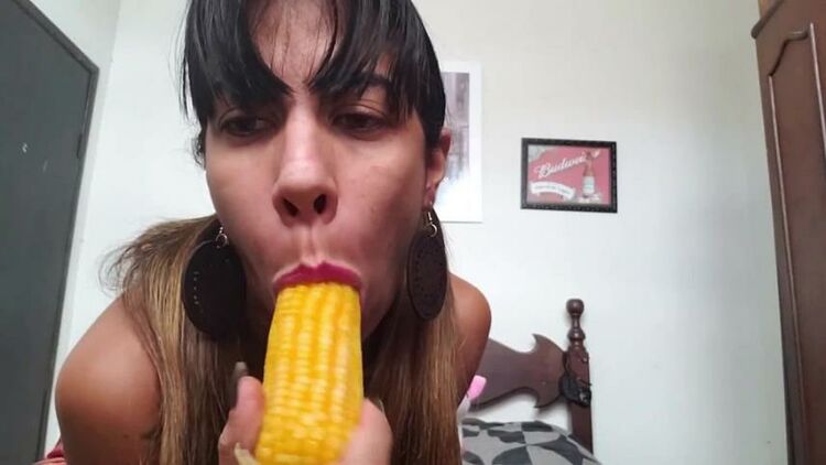 Ugly brunette penetration corn in her gaping hole